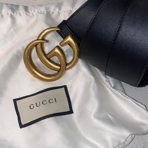 Black Gucci belt